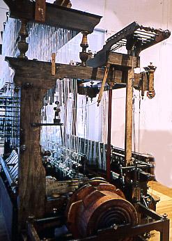 Métier à tisser les rubans velours double pièce, à  tambour Saint-Etienne, fabricant : Fourbon, 1er quart  20ème siècle